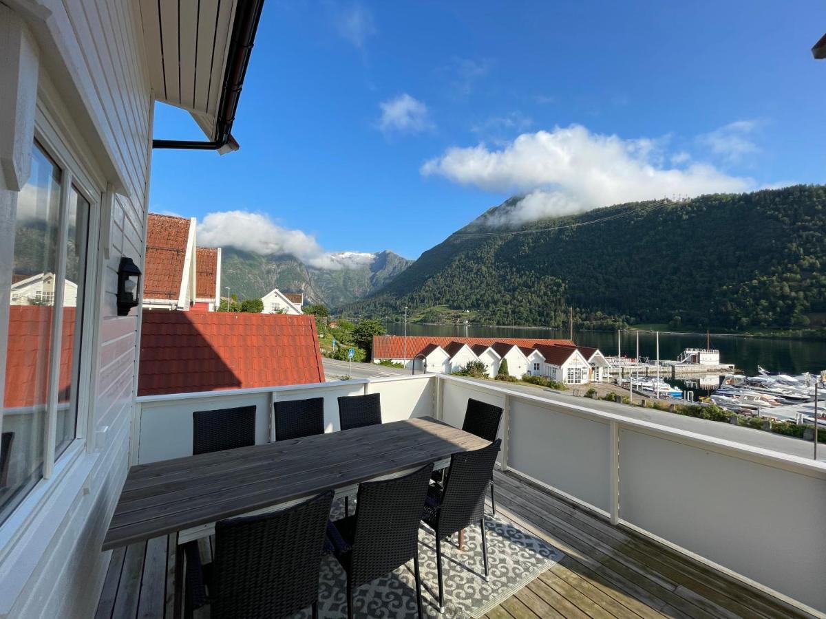 Balestrand Fjordapartments Екстер'єр фото