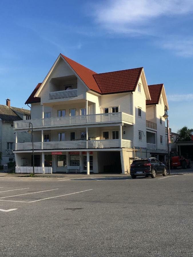 Balestrand Fjordapartments Екстер'єр фото