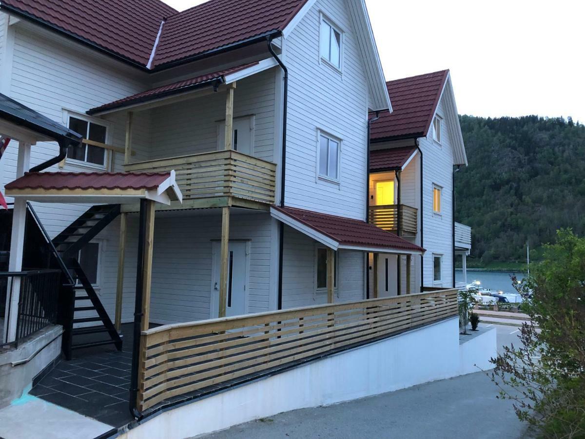 Balestrand Fjordapartments Екстер'єр фото