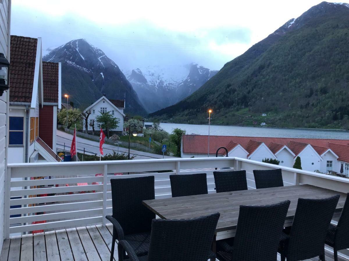 Balestrand Fjordapartments Екстер'єр фото